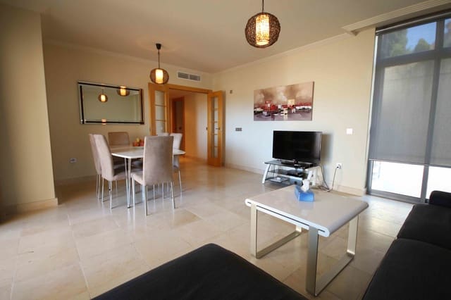 Apartamento de 2 habitaciones en Los Flamingos, Benahavís en venta con piscina - 395.000 € (Ref: 9972108)