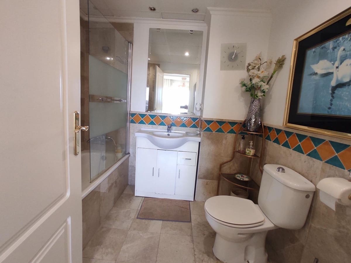 1 sypialnia Apartament na sprzedaż w Marbella z basenem - 390 000 € (Ref: 9972111)
