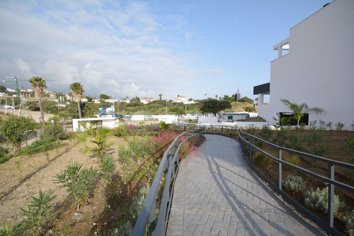 2 sovrum Lägenhet till salu i Estepona med pool - 395 000 € (Ref: 9972113)