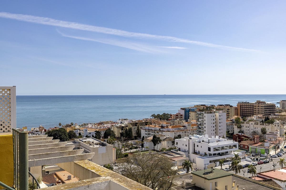 2 soverom Leilighet til salgs i Torremolinos med svømmebasseng - € 395 000 (Ref: 9972114)