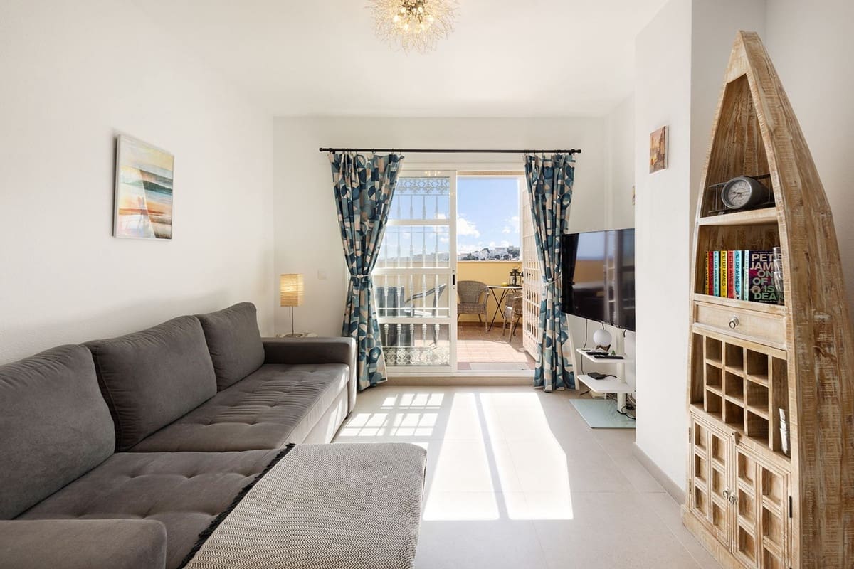 2 soverom Leilighet til salgs i Torremolinos med svømmebasseng - € 395 000 (Ref: 9972114)