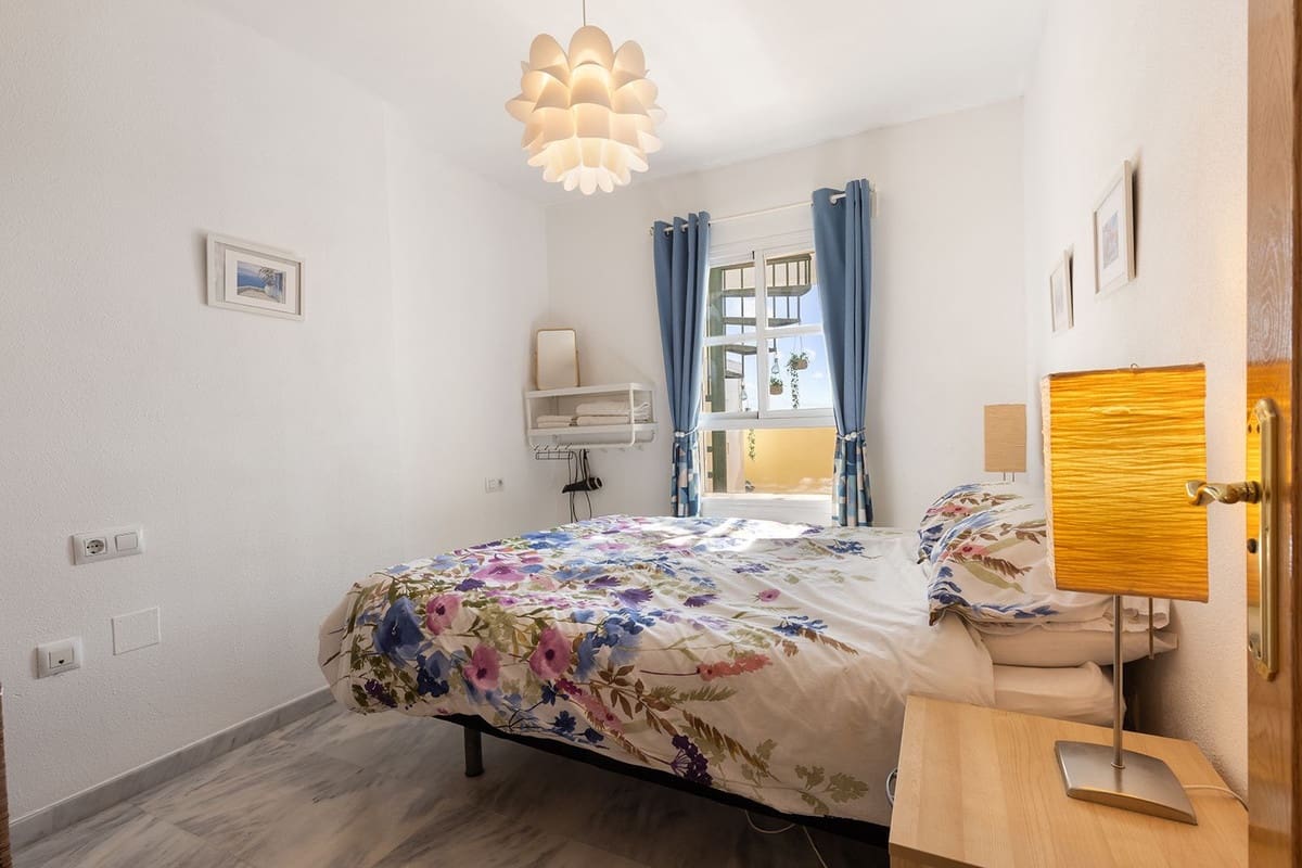 2 soverom Leilighet til salgs i Torremolinos med svømmebasseng - € 395 000 (Ref: 9972114)