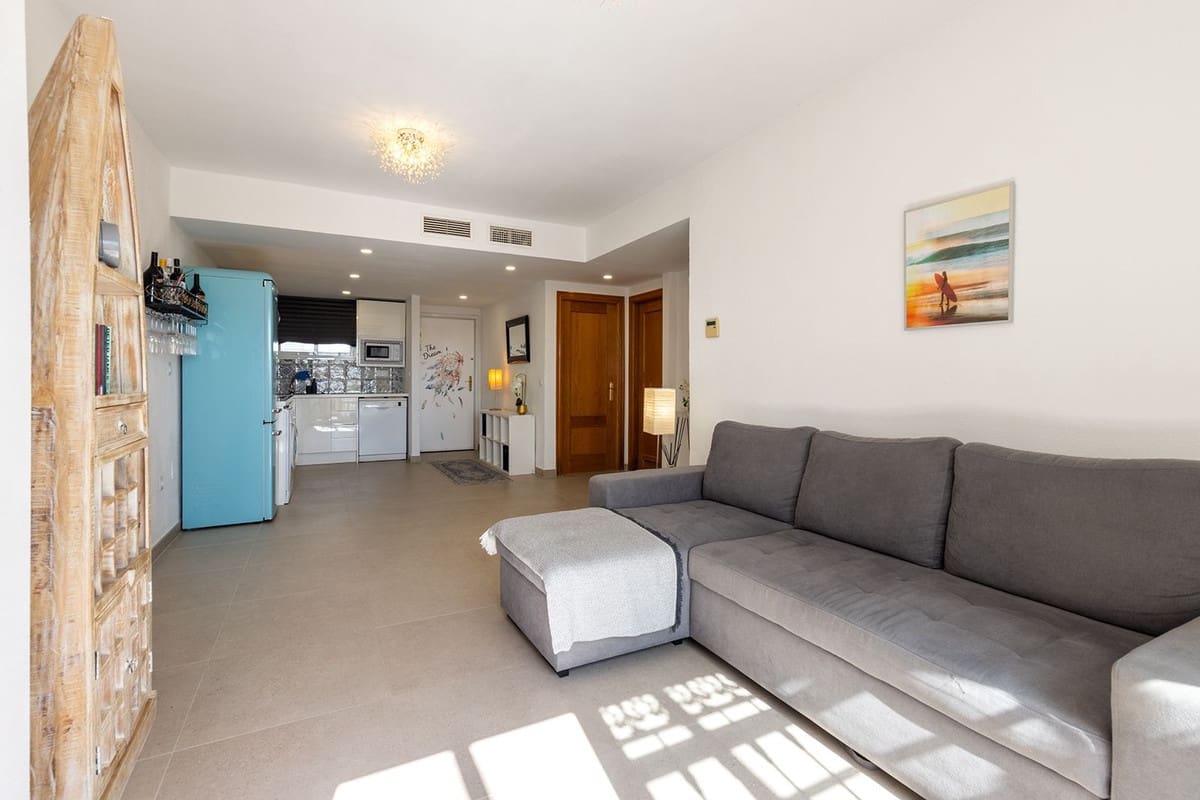 2 soverom Leilighet til salgs i Torremolinos med svømmebasseng - € 395 000 (Ref: 9972114)