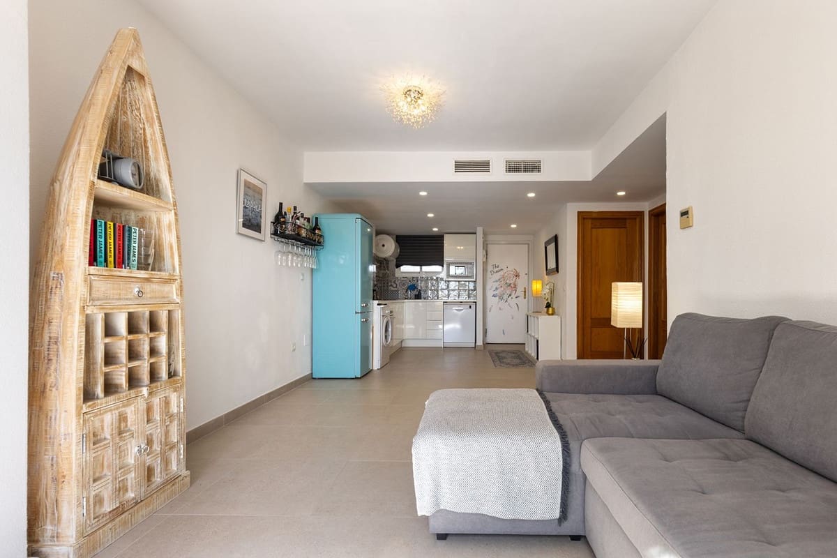 2 soverom Leilighet til salgs i Torremolinos med svømmebasseng - € 395 000 (Ref: 9972114)