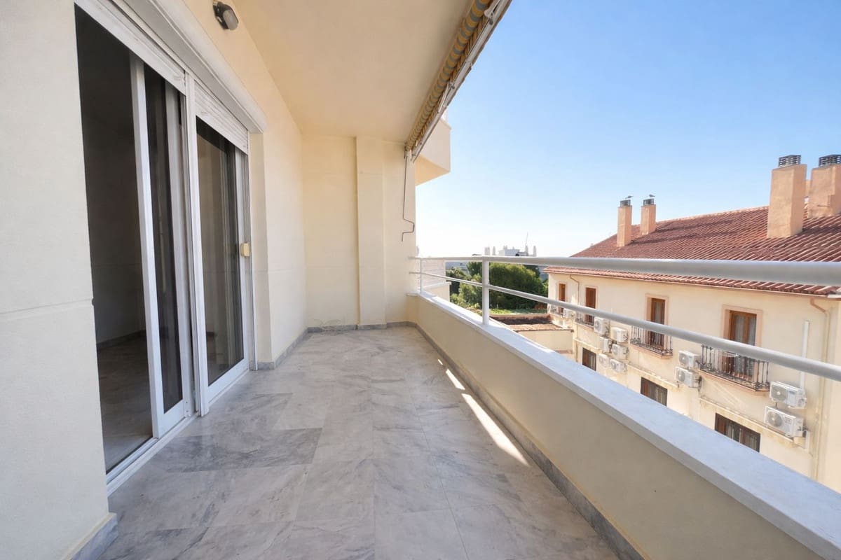 3 soverom Leilighet til salgs i Torremolinos med svømmebasseng garasje - € 405 000 (Ref: 9972116)
