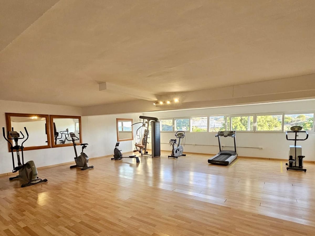 1 camera da letto Appartamento in vendita in Estepona con piscina garage - 249.000 € (Rif: 9972123)