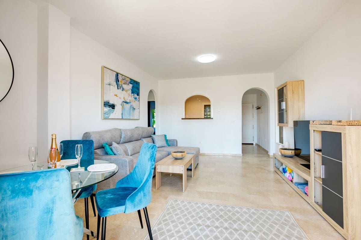 2 Zimmer Apartment zu verkaufen in Estepona mit Pool - 399.000 € (Ref: 9972124)