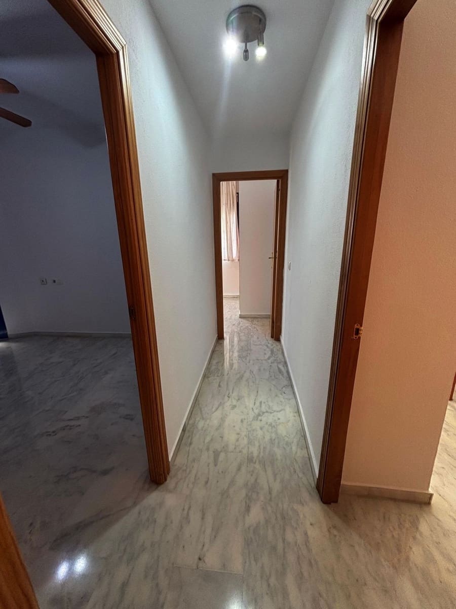 2 makuuhuone Huoneisto myytävänä paikassa Estepona mukana uima-altaan 
autotalli - 381 000 € (Ref: 9972125)