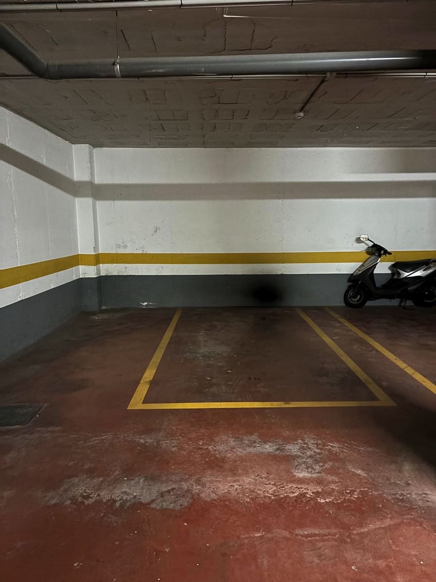 2 makuuhuone Huoneisto myytävänä paikassa Estepona mukana uima-altaan 
autotalli - 381 000 € (Ref: 9972125)