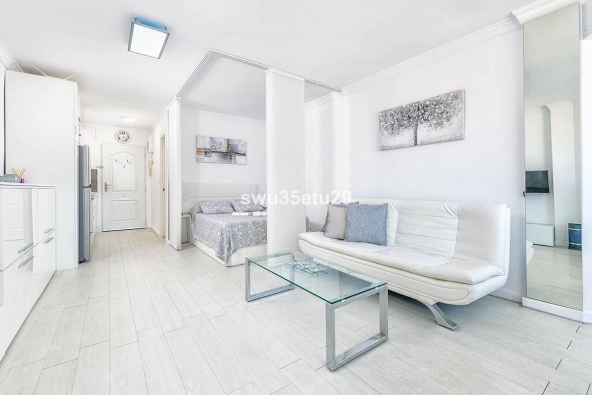 Estudio en Calahonda en venta con piscina - 270.000 € (Ref: 9972126)