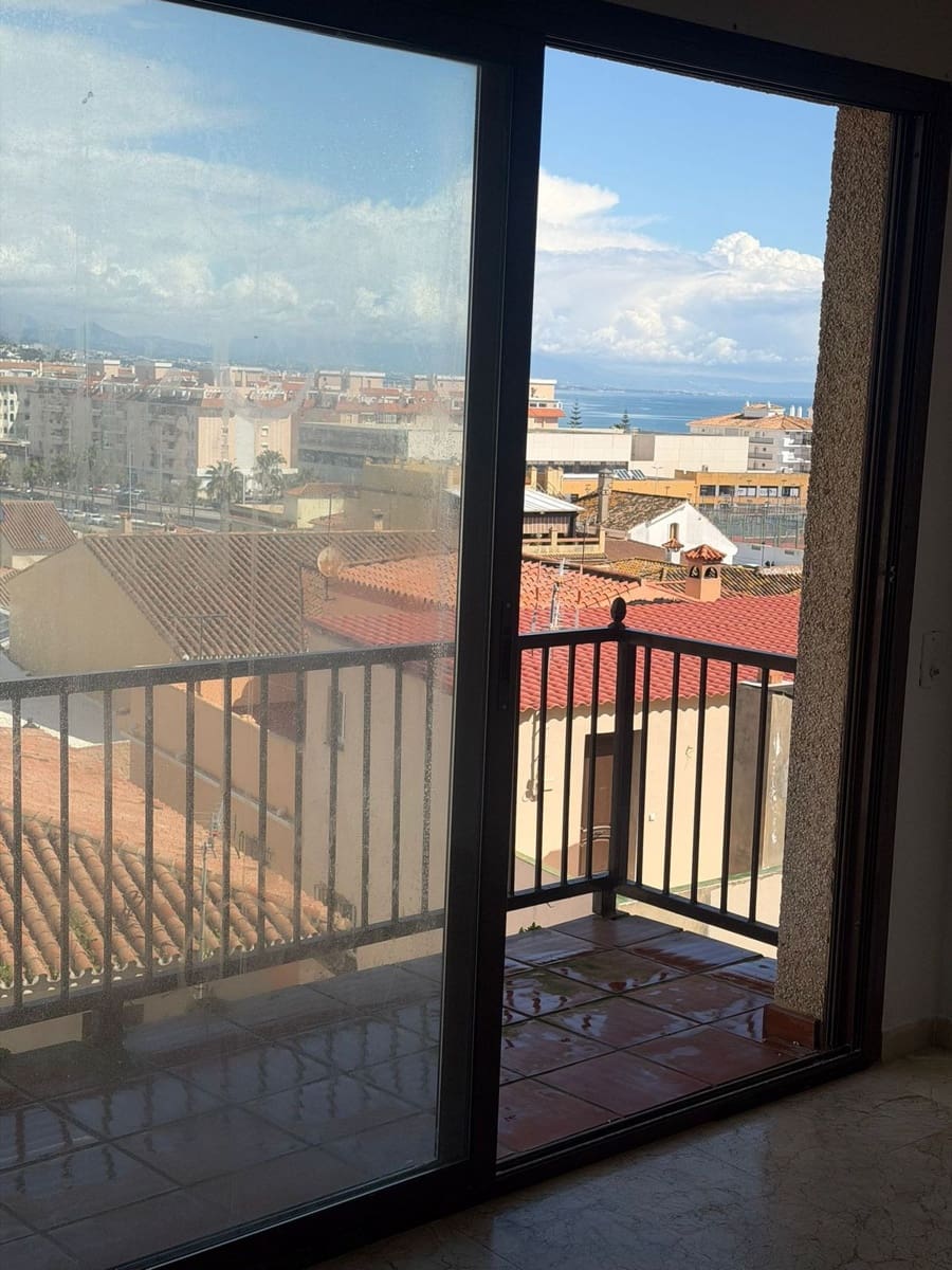 Studio til salgs i San Luis de Sabinillas med svømmebasseng - € 179 000 (Ref: 9972127)