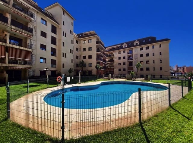 Estudio en San Luis de Sabinillas, Manilva en venta con piscina - 179.000 € (Ref: 9972127)