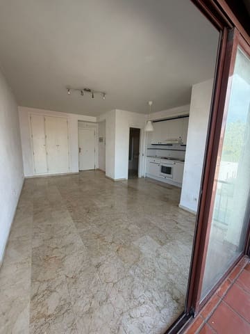 Estudio en San Luis de Sabinillas, Manilva en venta con piscina - 179.000 € (Ref: 9972127)