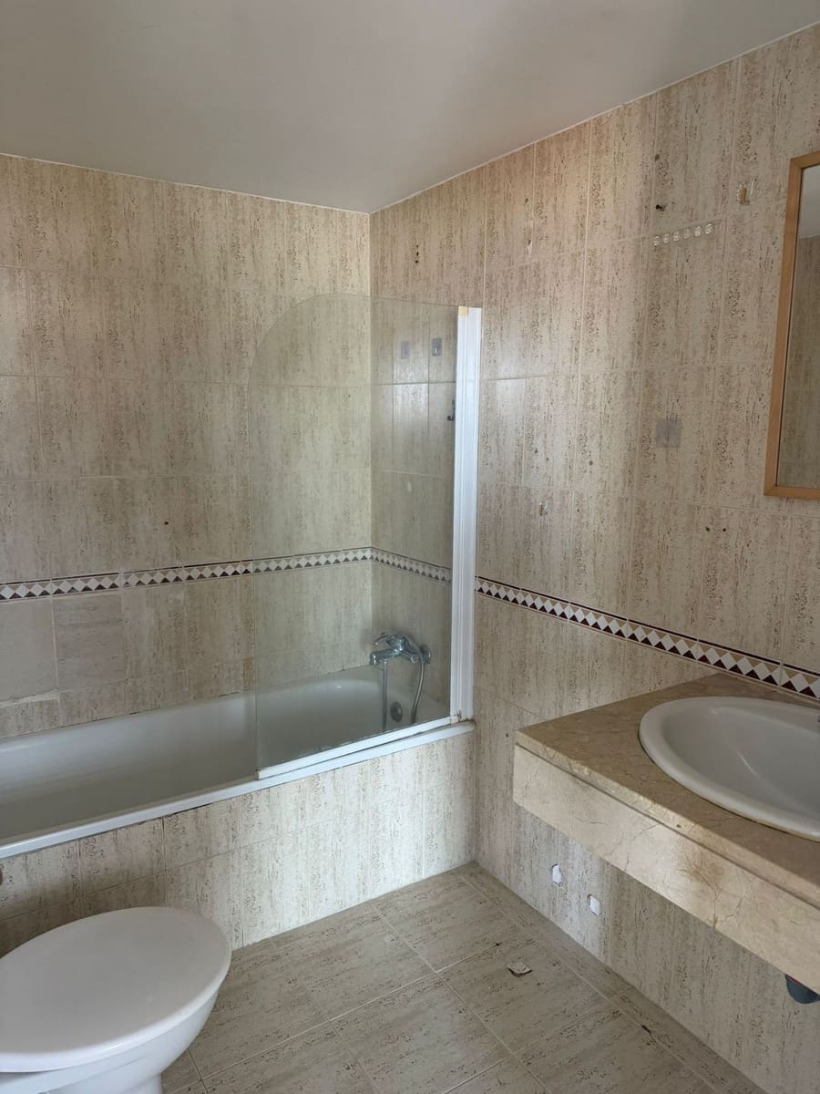 Studio til salgs i San Luis de Sabinillas med svømmebasseng - € 179 000 (Ref: 9972127)