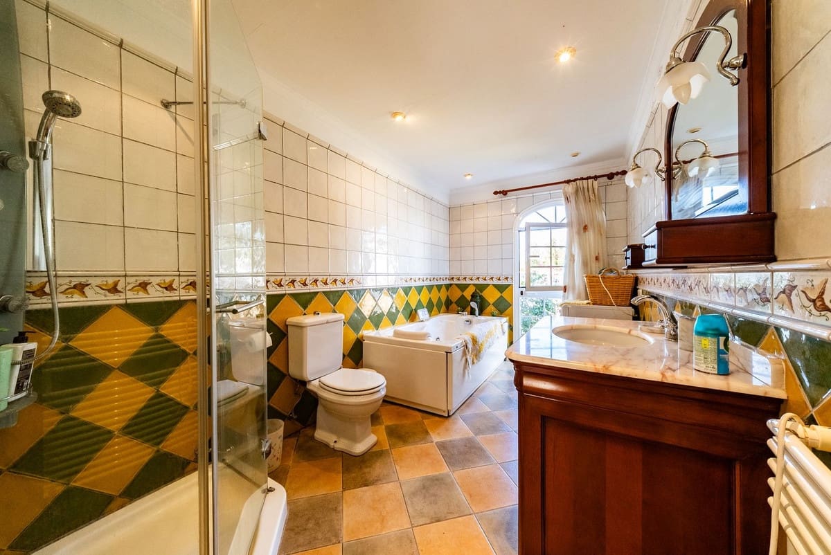 5 soverom Villa til salgs i Alhaurin de la Torre med svømmebasseng - € 1 390 000 (Ref: 9972128)