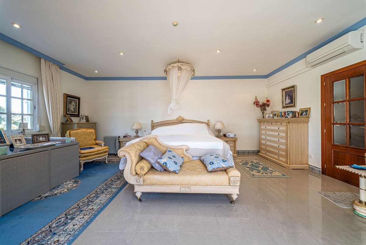 5 soverom Villa til salgs i Alhaurin de la Torre med svømmebasseng - € 1 390 000 (Ref: 9972128)
