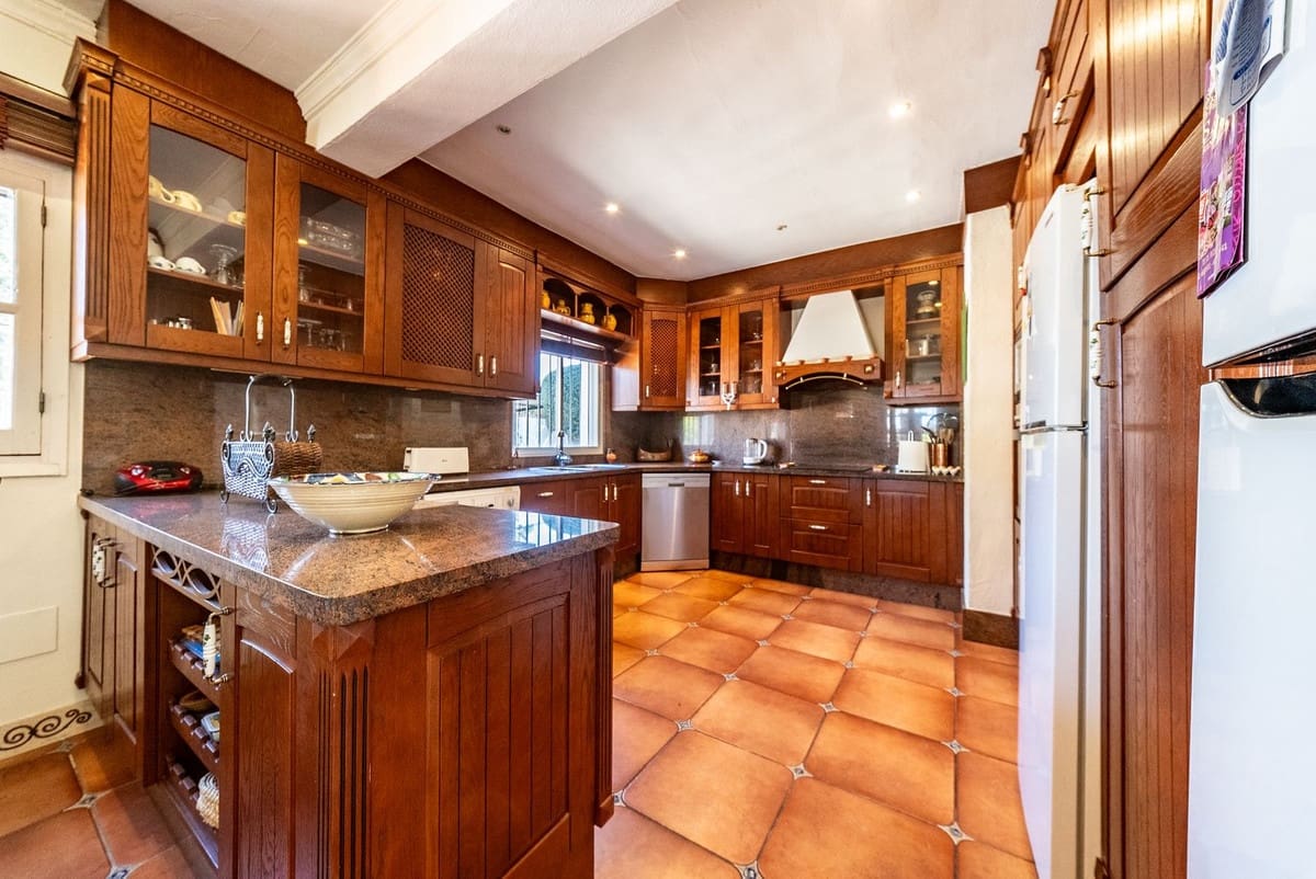 5 soverom Villa til salgs i Alhaurin de la Torre med svømmebasseng - € 1 390 000 (Ref: 9972128)