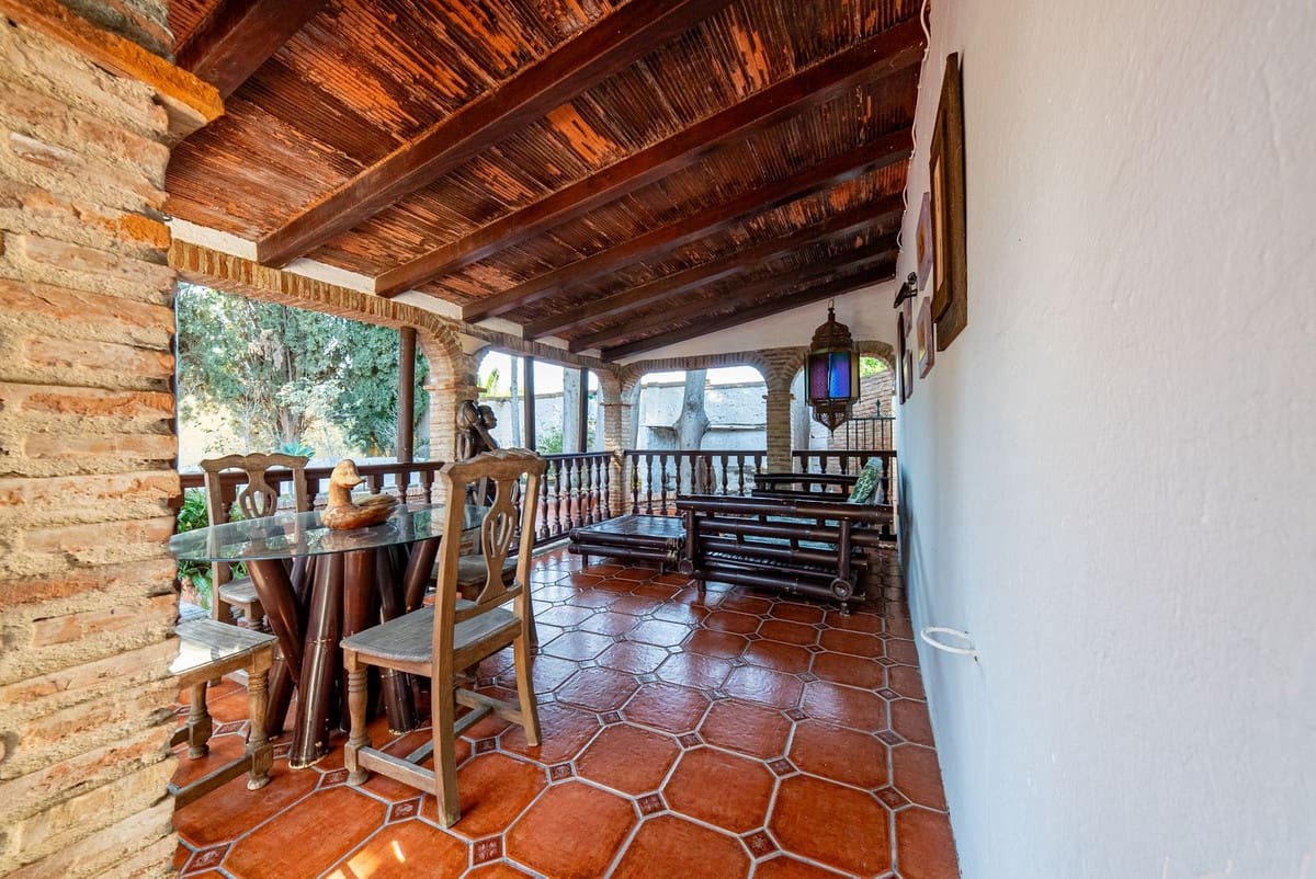 5 soverom Villa til salgs i Alhaurin de la Torre med svømmebasseng - € 1 390 000 (Ref: 9972128)