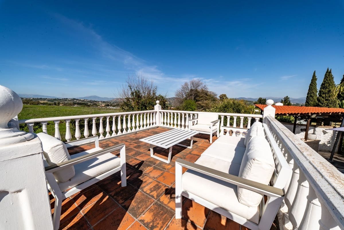 5 soverom Villa til salgs i Alhaurin de la Torre med svømmebasseng - € 1 390 000 (Ref: 9972128)