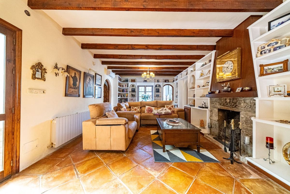 5 soverom Villa til salgs i Alhaurin de la Torre med svømmebasseng - € 1 390 000 (Ref: 9972128)