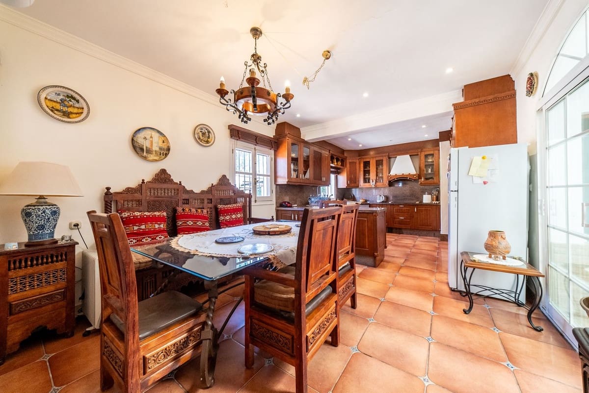 5 soverom Villa til salgs i Alhaurin de la Torre med svømmebasseng - € 1 390 000 (Ref: 9972128)