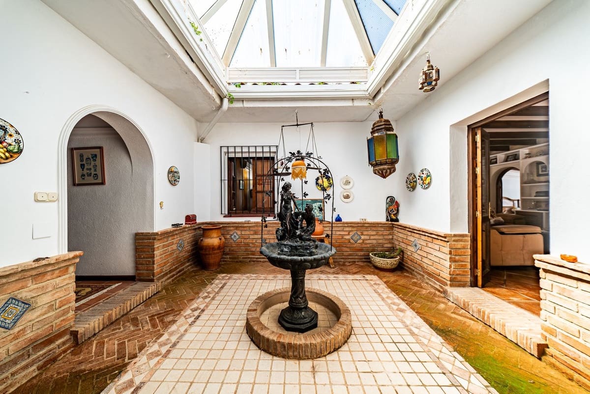 5 soverom Villa til salgs i Alhaurin de la Torre med svømmebasseng - € 1 390 000 (Ref: 9972128)