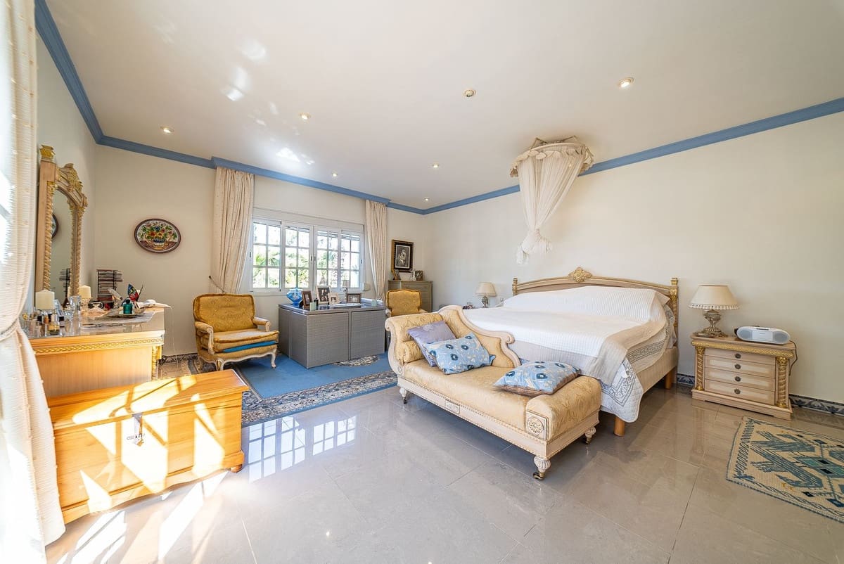 5 soverom Villa til salgs i Alhaurin de la Torre med svømmebasseng - € 1 390 000 (Ref: 9972128)