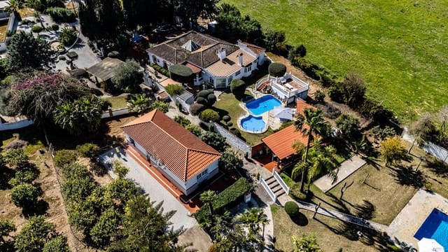 5 sypialnia Willa na sprzedaż w Alhaurín de la Torre z basenem - 1 390 000 € (Ref: 9972128)