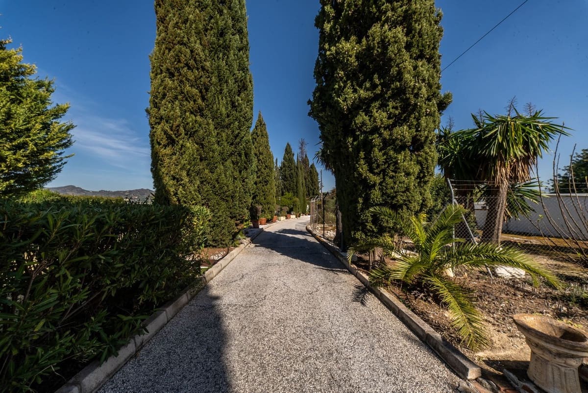 5 soverom Villa til salgs i Alhaurin de la Torre med svømmebasseng - € 1 390 000 (Ref: 9972128)
