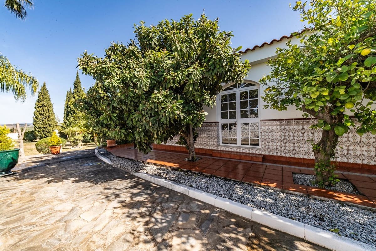 5 soverom Villa til salgs i Alhaurin de la Torre med svømmebasseng - € 1 390 000 (Ref: 9972128)