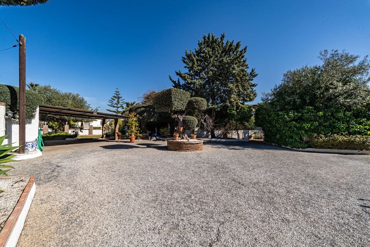 5 soverom Villa til salgs i Alhaurin de la Torre med svømmebasseng - € 1 390 000 (Ref: 9972128)