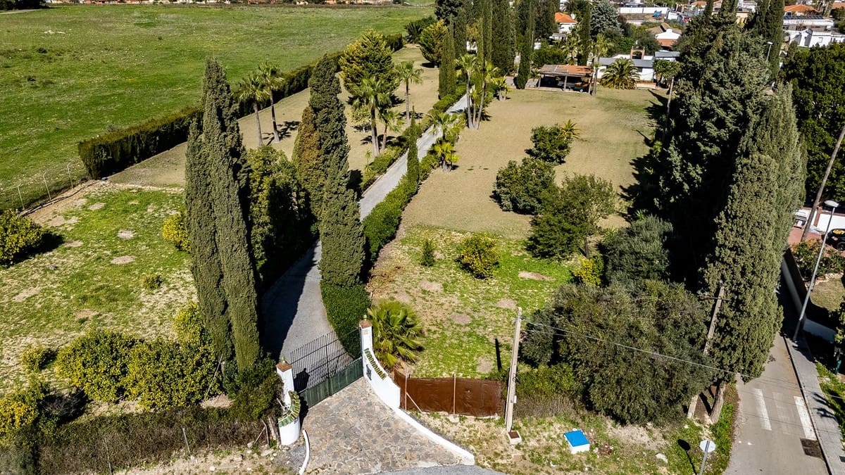 5 soverom Villa til salgs i Alhaurin de la Torre med svømmebasseng - € 1 390 000 (Ref: 9972128)