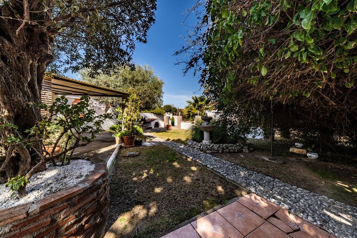5 soverom Villa til salgs i Alhaurin de la Torre med svømmebasseng - € 1 390 000 (Ref: 9972128)