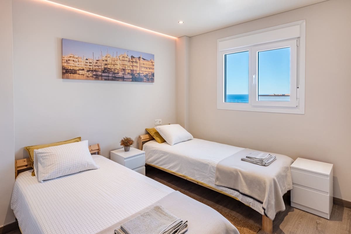 Apartamento de 2 habitaciones en Benalmádena en venta - 342.000 € (Ref: 9972138)