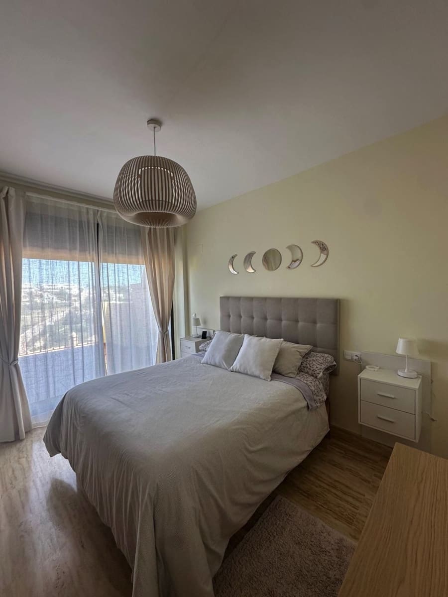 2 sovrum Lägenhet till salu i Estepona med pool garage - 370 000 € (Ref: 9972139)