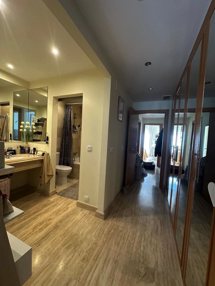2 sovrum Lägenhet till salu i Estepona med pool garage - 370 000 € (Ref: 9972139)