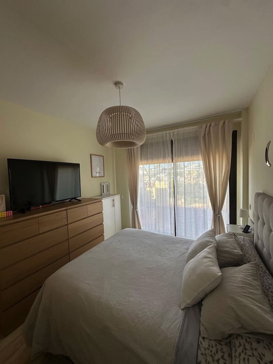 2 sovrum Lägenhet till salu i Estepona med pool garage - 370 000 € (Ref: 9972139)