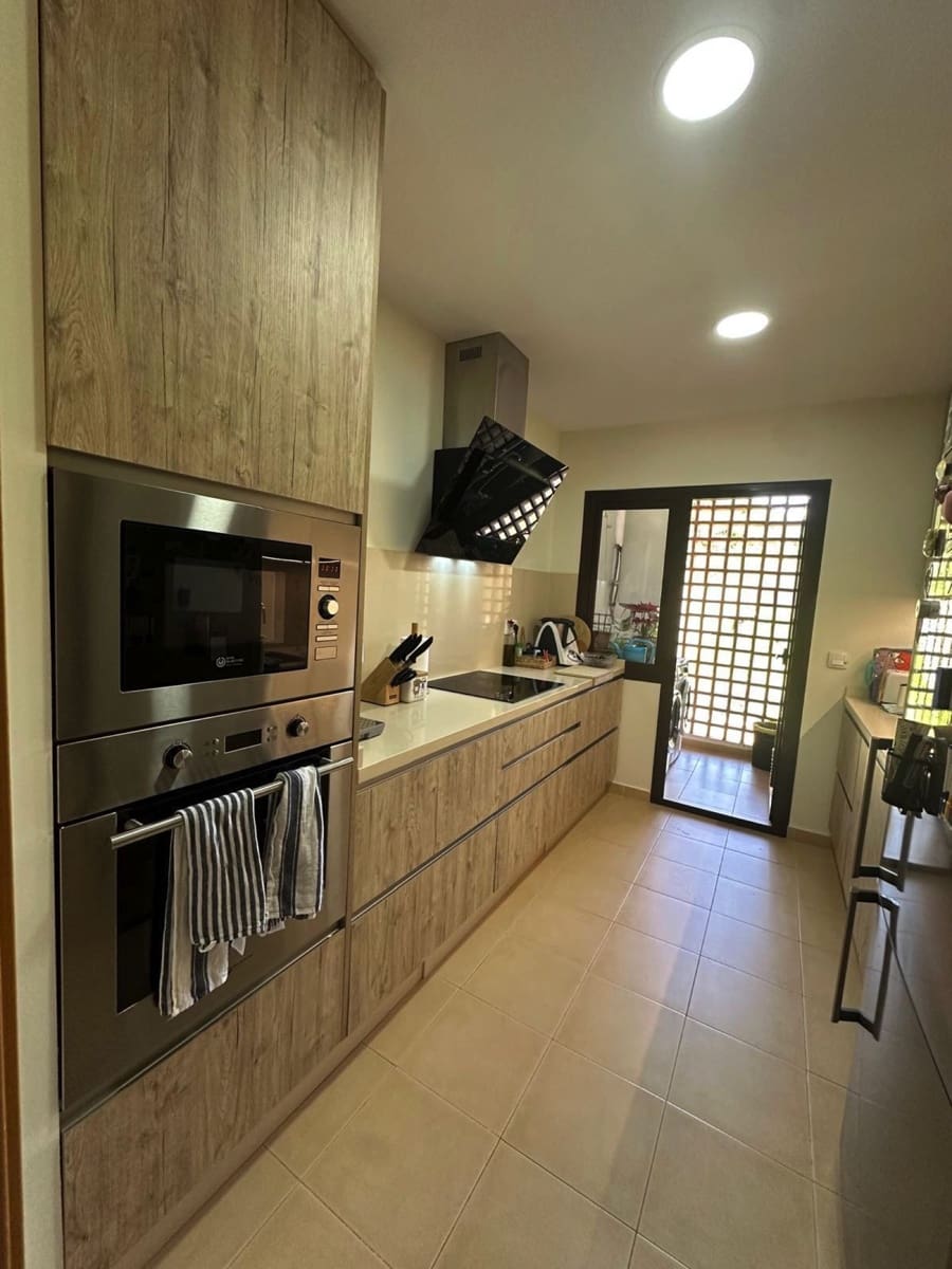 2 sovrum Lägenhet till salu i Estepona med pool garage - 370 000 € (Ref: 9972139)