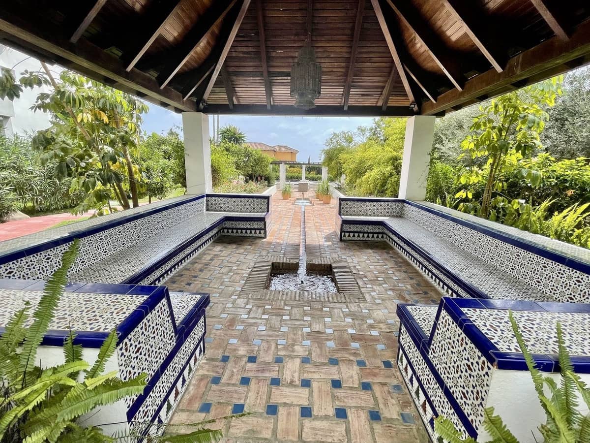 2 bedroom Apartment for sale in Atalaya-Isdabe with pool - € 340,000 (Ref: 9972142)
