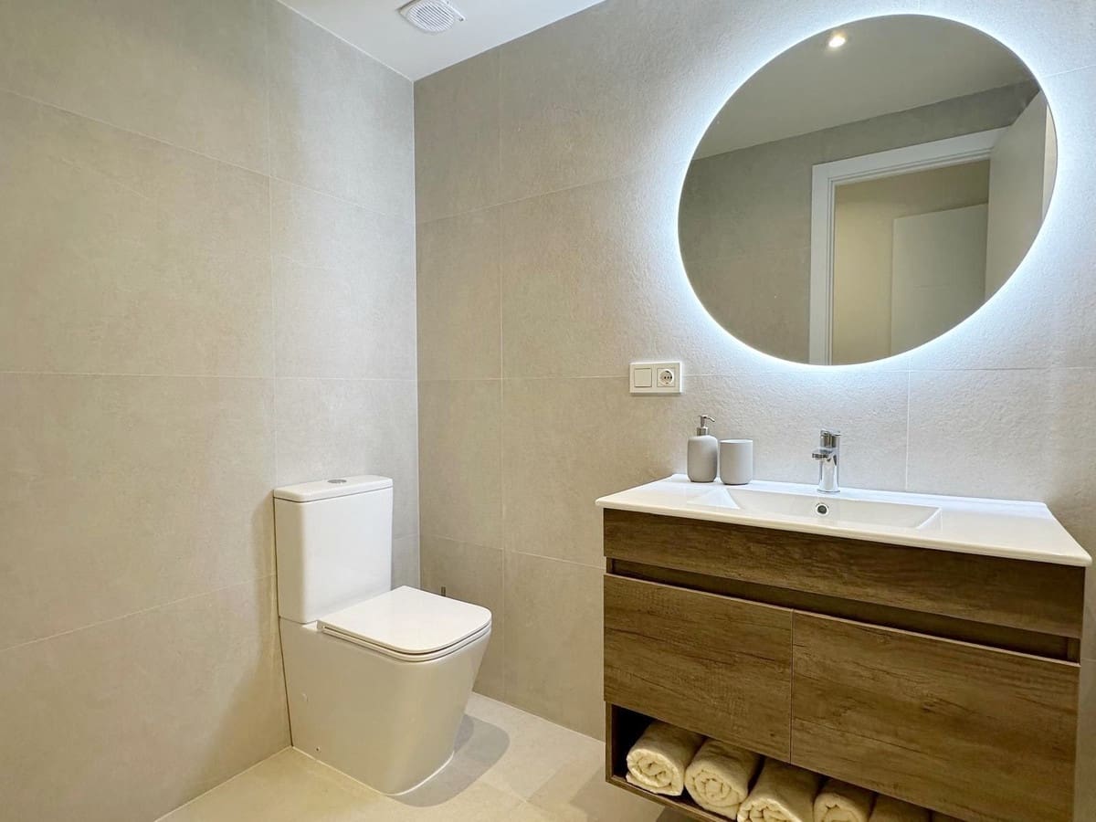 2 bedroom Apartment for sale in El Paraiso with pool - € 310,000 (Ref: 9972143)