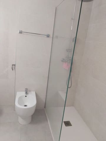 Apartamento de 2 habitaciones en Fuengirola en venta - 369.000 € (Ref: 9972148)