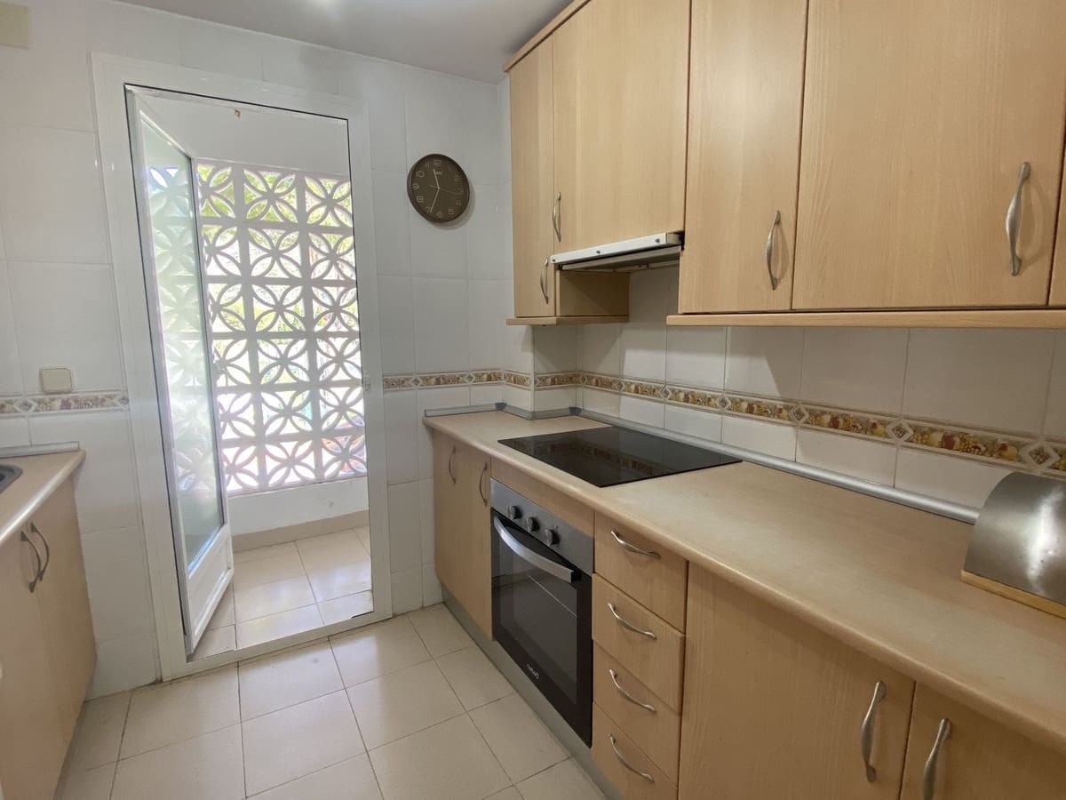 3 sovrum Lägenhet till salu i Benahavis med pool garage - 335 000 € (Ref: 9972149)