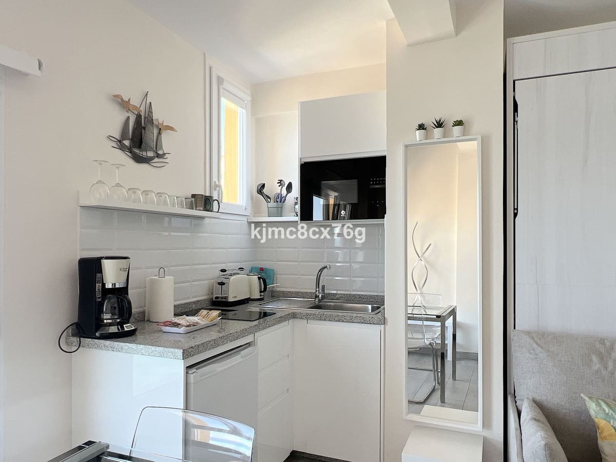 Estudio en Calahonda en venta con piscina - 235.000 € (Ref: 9972150)