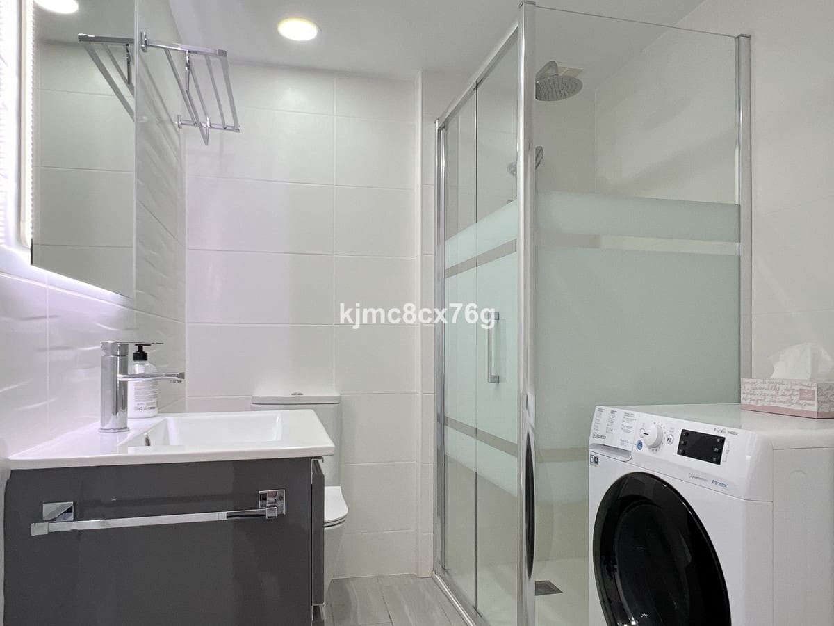 Estudio en Calahonda en venta con piscina - 235.000 € (Ref: 9972150)
