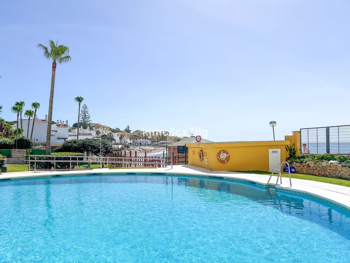 Estudio en Calahonda en venta con piscina - 235.000 € (Ref: 9972150)