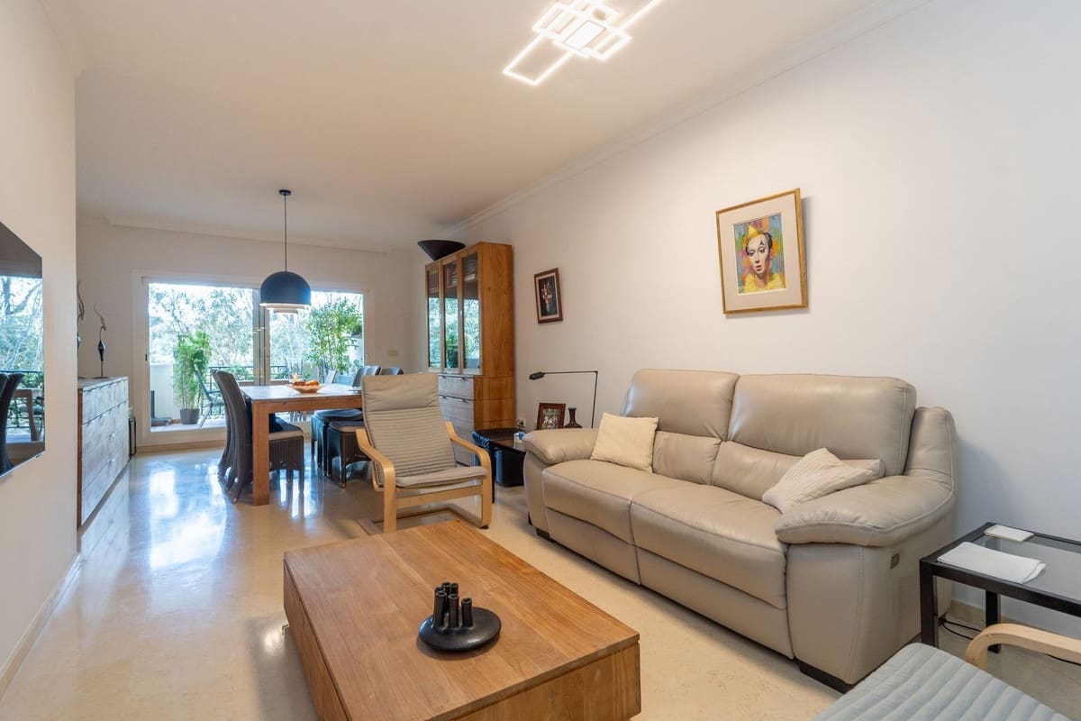 2 bedroom Apartment for sale in Elviria with pool garage - € 367,000 (Ref: 9972151)