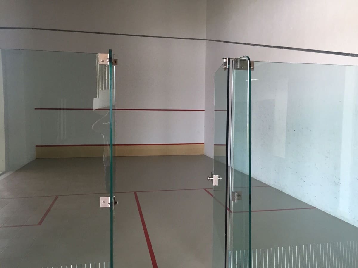 2 sovrum Lägenhet till salu i Benahavis med pool garage - 370 000 € (Ref: 9972152)
