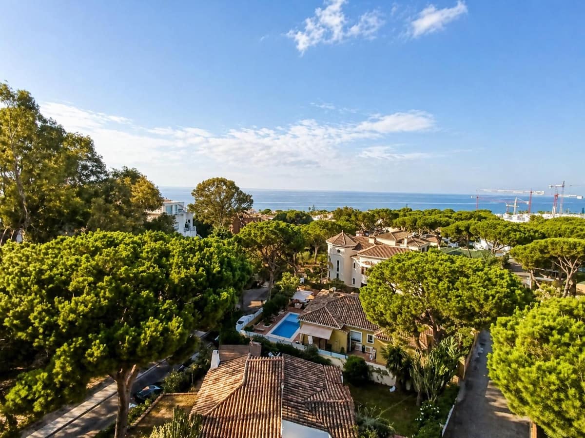 1 soveværelse Lejlighed til salg i Costabella med swimmingpool - € 415.000 (Ref: 9972153)