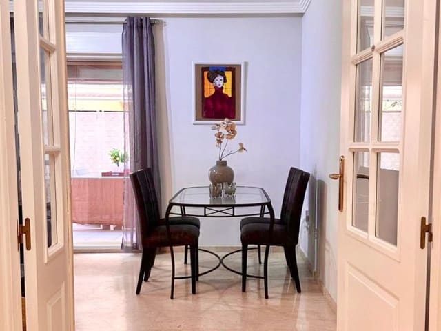 1 sovrum Lägenhet till salu i Estepona med garage - 299 000 € (Ref: 9972154)