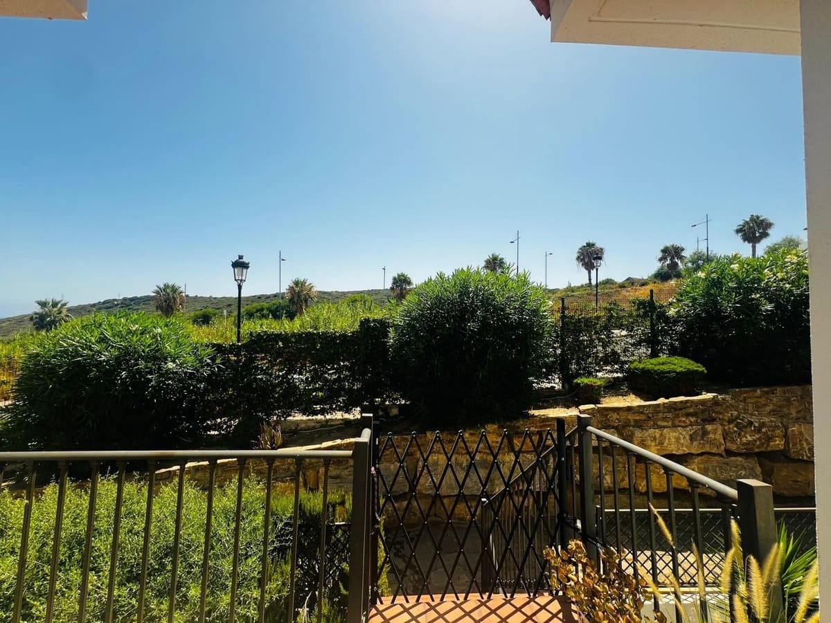 Apartamento de 2 habitaciones en Punta de la Chullera en venta con piscina - 293.000 € (Ref: 9972155)